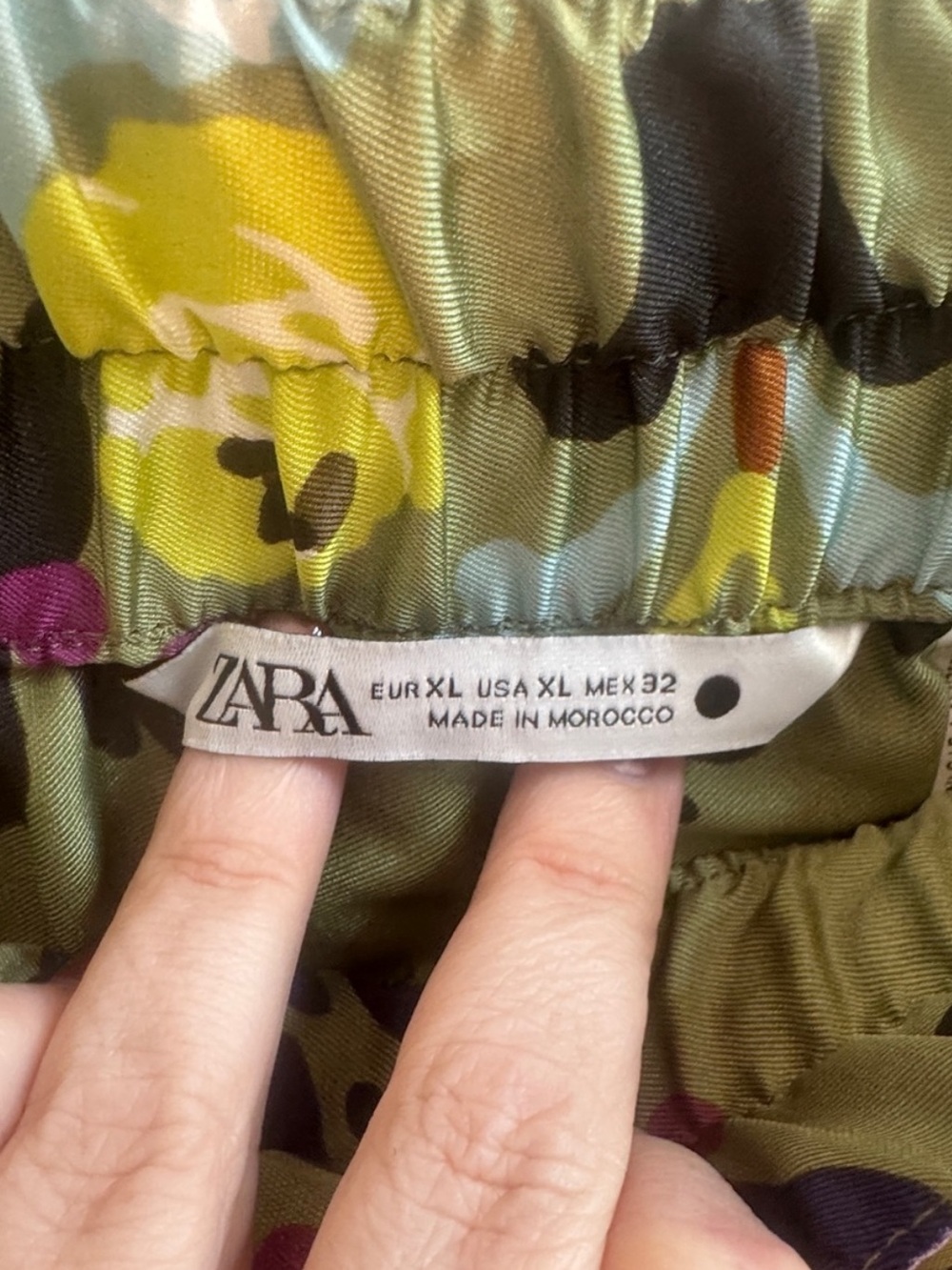 Zara Olive Floral Wide-Leg Pants with Yellow, Purple & Cream Accents - Picture 2 of 4